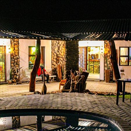 Ann'S Lodge & Camping Kamanjab Buitenkant foto